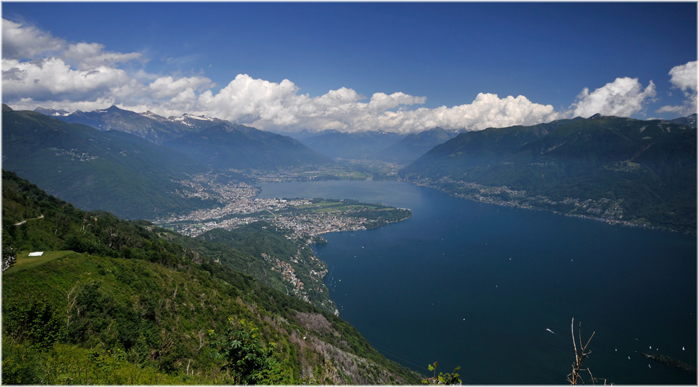 Locarno, Ascona
Auf dem Monte Verita, blick ins Maggia-Delta mit Locarno, Ascona.
Schlüsselwörter: Locarno, Ascona, Maggia-Delta, Tessin, Schweiz