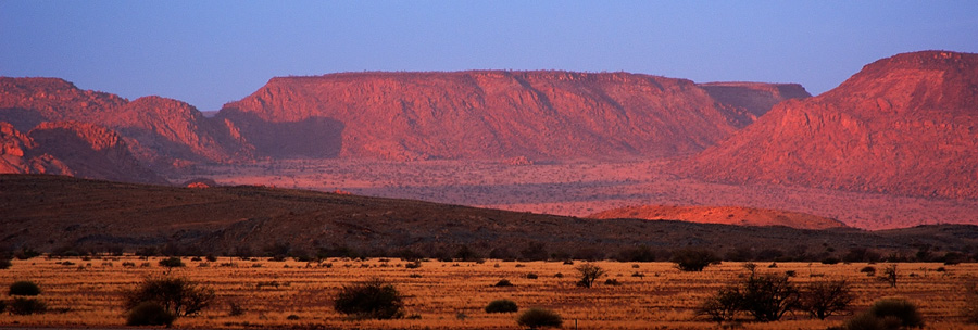 Twyfelfontain, Namibia
Morgenrot
Schlüsselwörter: Twyfelfontain, Namibia