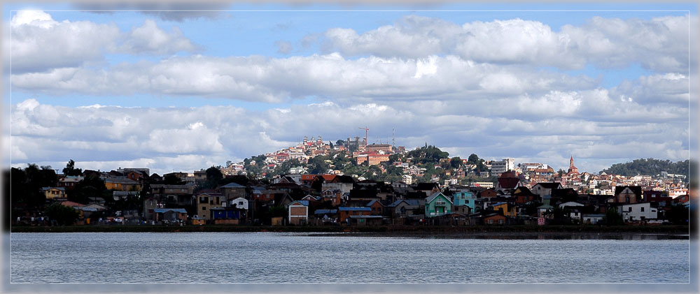 Hauptstadt Madagaskar: Tana, Kurzform für Antananarivo
Schlüsselwörter: Madagskar, Hauptstadt, Tana