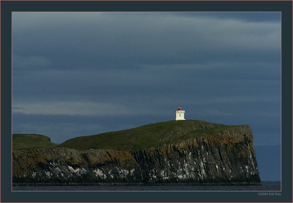 Leuchturm auf Ellidaey
bei Stykkisholmur, Westfiorde, Island. Auf der Überfahrt mit der Fähre nach Brjanslaekur.
Schlüsselwörter: Brjanslaekur. Stykkisholmur, Ellidaey, Westfiorde, Island