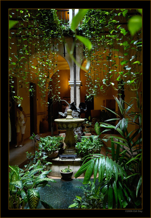 Innenhof in Havanna
Schlüsselwörter: Kuba, Havanna, La Habana